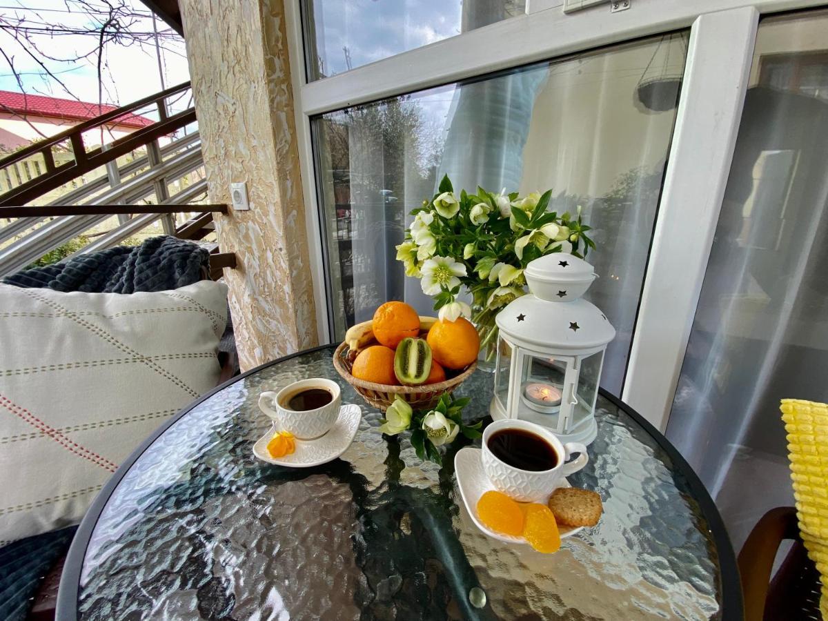 Мини-Отель Дарья В Пицунде Pitsunda Exterior foto